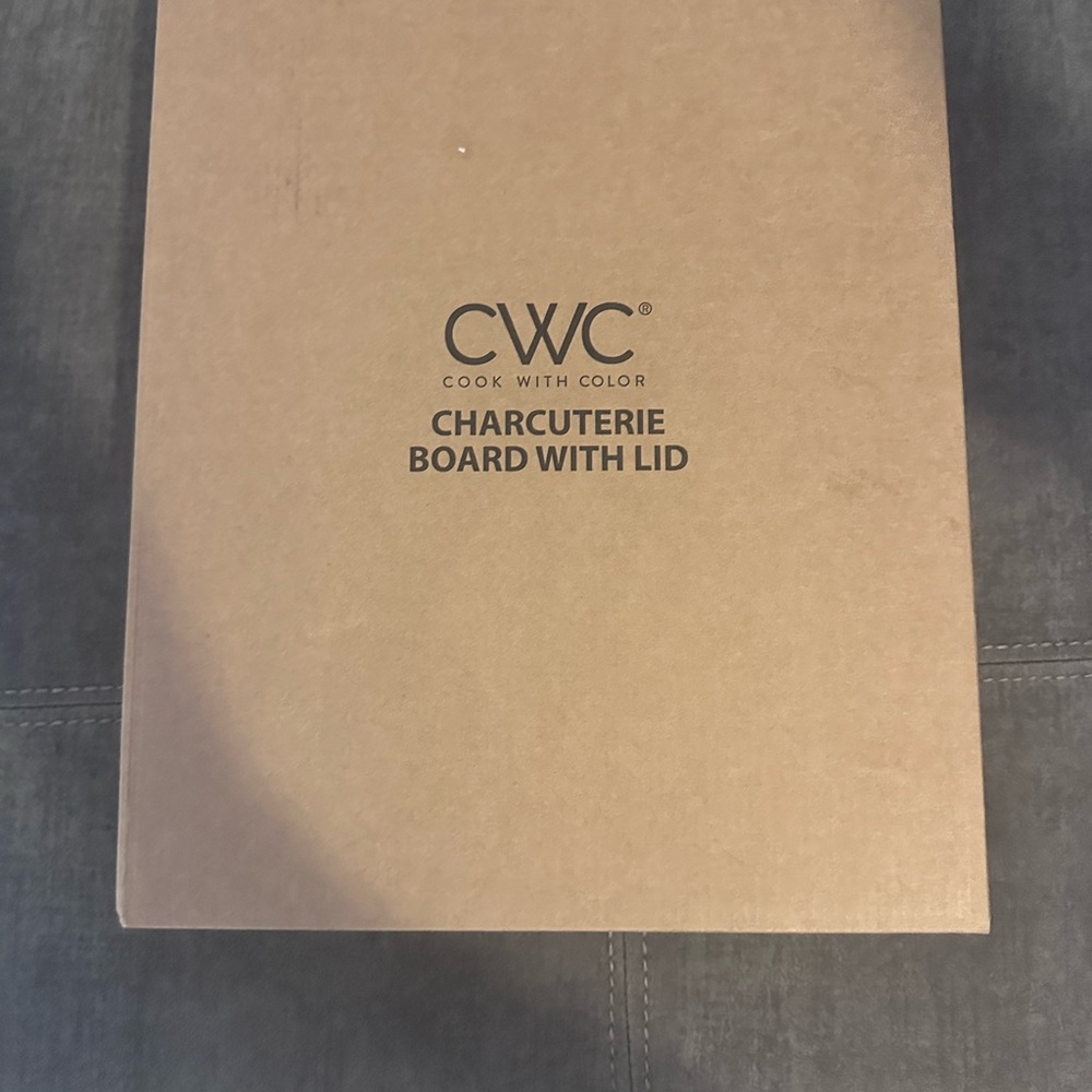 CWC Charcuterie Board with Lid